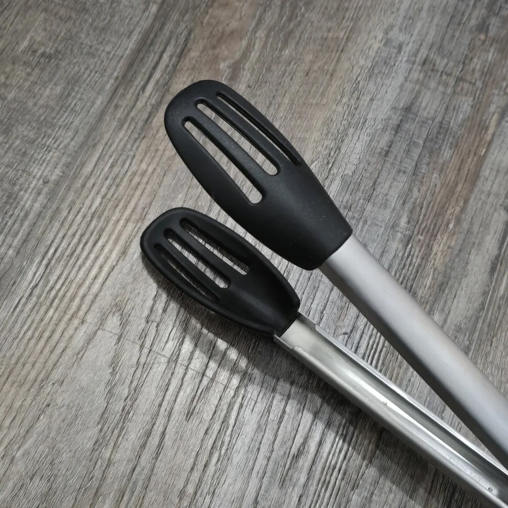 Pampered Chef Small Chef Tongs #2957 Black Silicone Stainless Steel Locking